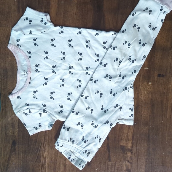 2 pair of Carter's 4T short sleeve with pants pajamas - Picture 4 of 4